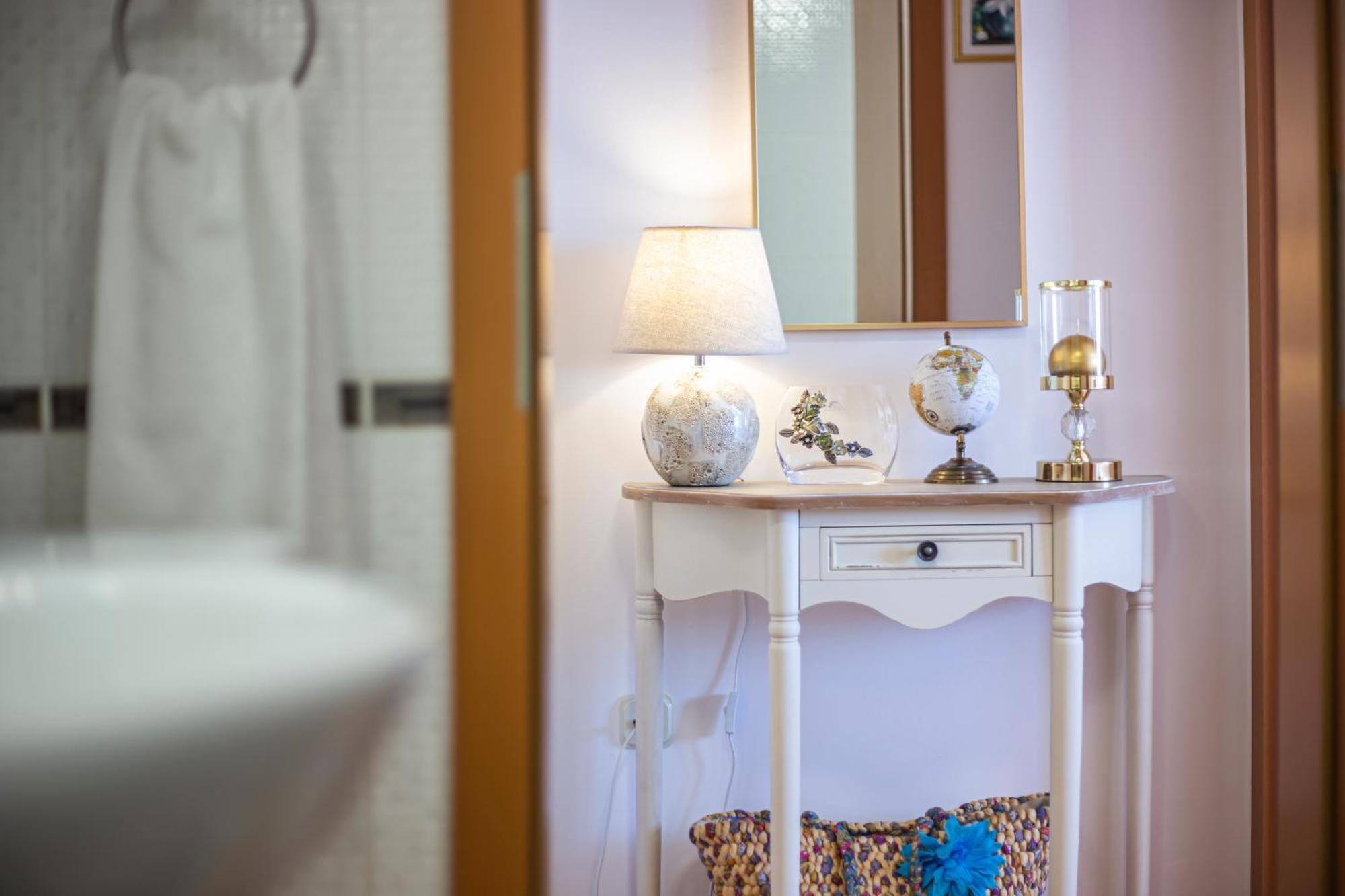 Apartment Anita With Amazing Sea View Makarska Esterno foto