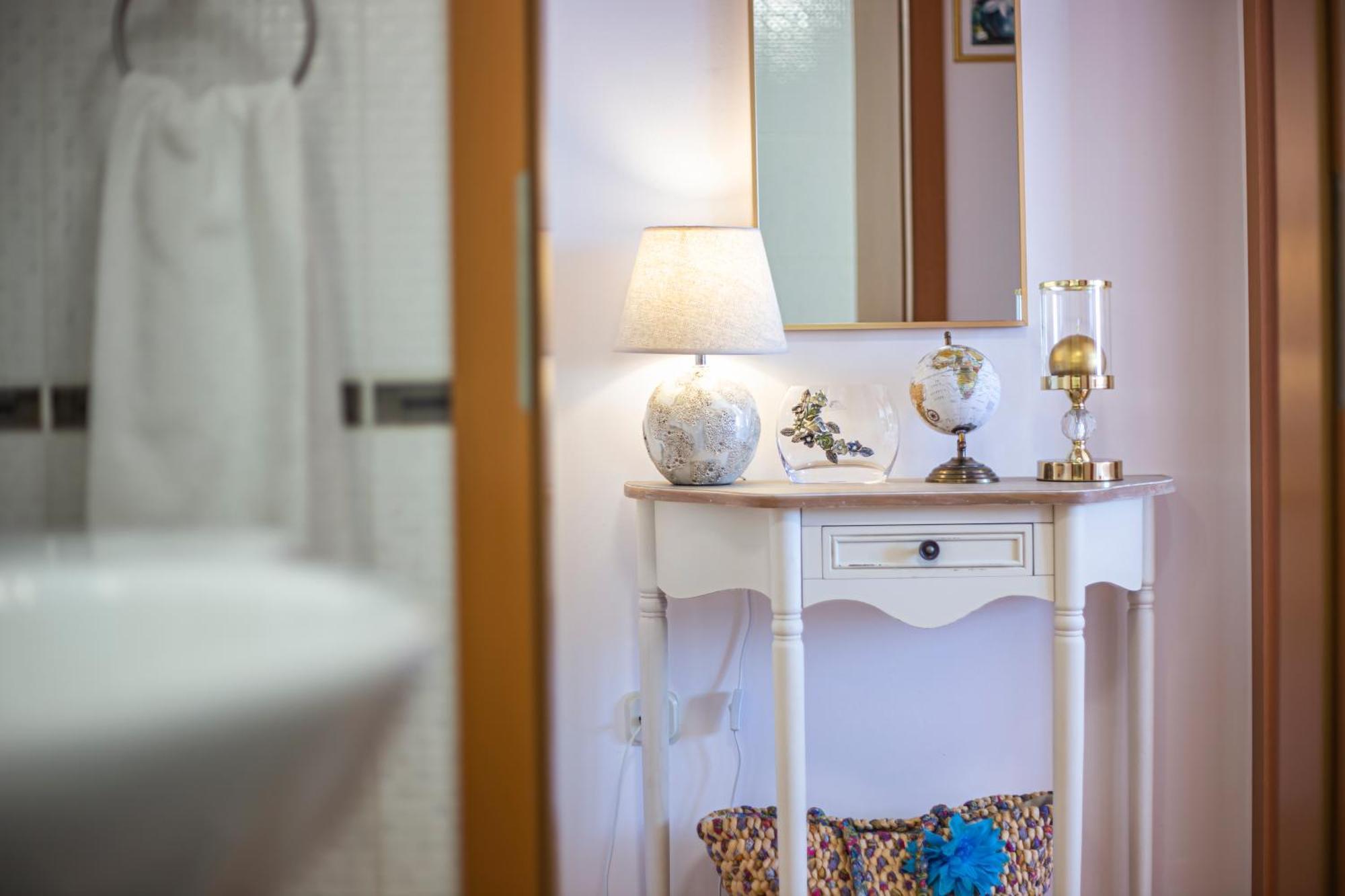 Apartment Anita With Amazing Sea View Makarska Esterno foto