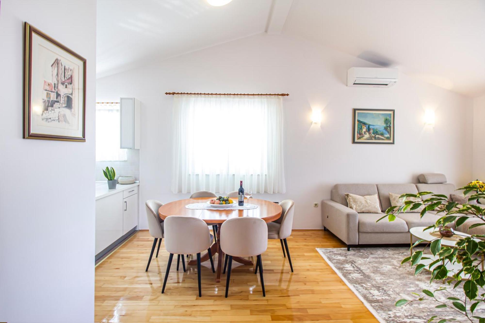 Apartment Anita With Amazing Sea View Makarska Esterno foto