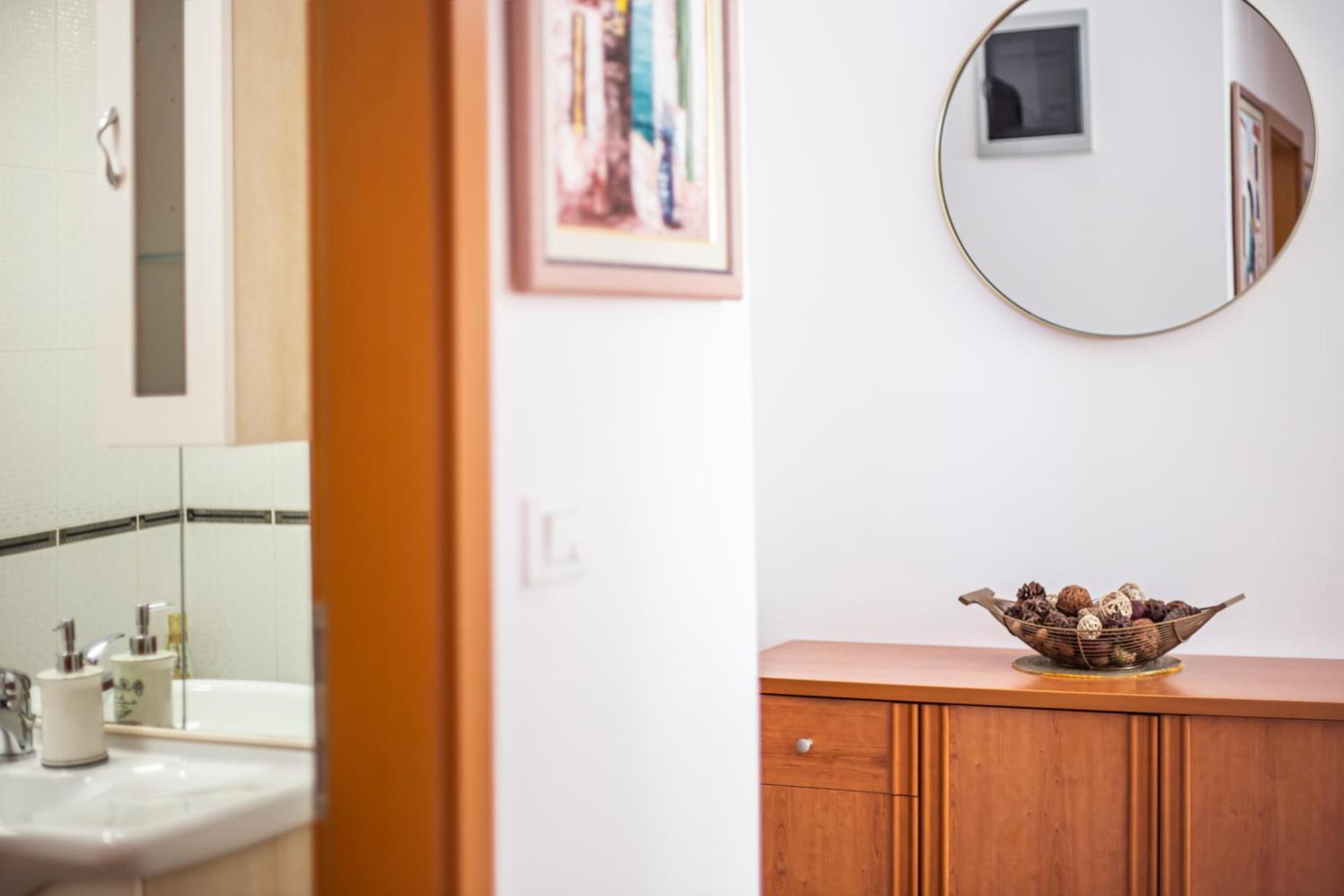 Apartment Anita With Amazing Sea View Makarska Esterno foto