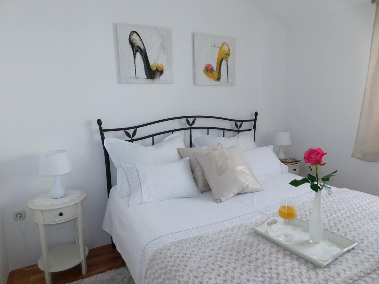 Apartment Anita With Amazing Sea View Makarska Esterno foto